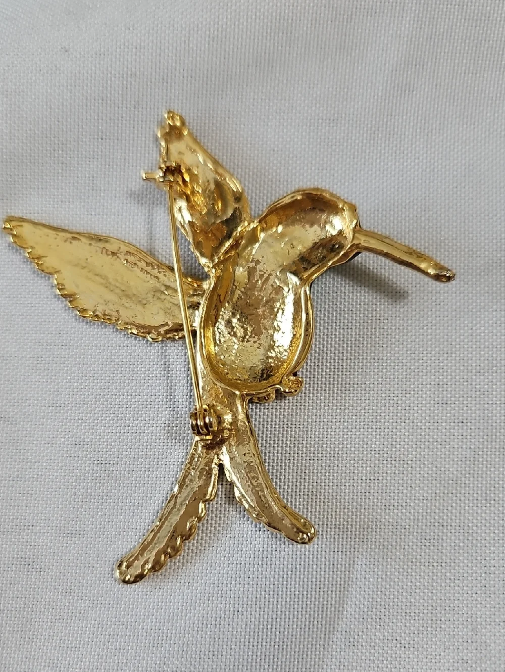 Gold-Tone Hummingbird Enamel Pin – Green, Blue & Red